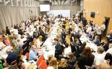 Avanza la Ley Ómnibus en Diputados: el oficialismo logró el dictamen de comisión y buscará darle media sanción este jueves