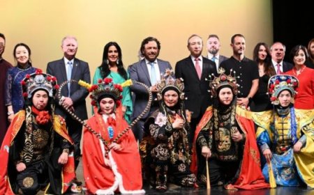 Año Nuevo chino: El gobernador Sáenz asistió a la gala de la ópera Sichuan