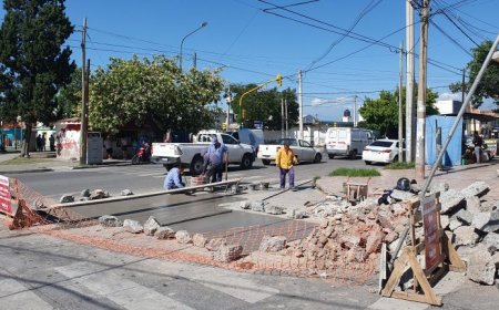 La Municipalidad realizó la reconstrucción de calzada en la esq. de Francisco Arias e Independencia
