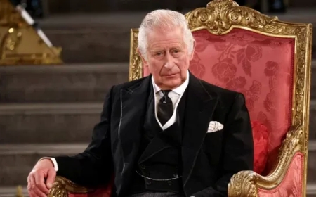 El Rey Carlos III de Inglaterra tiene cáncer y deja las funciones públicas durante el tratamiento