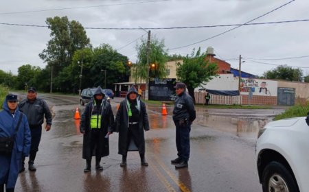 La Policía realiza un intenso trabajo preventivo y de asistencia a damnificados por el temporal