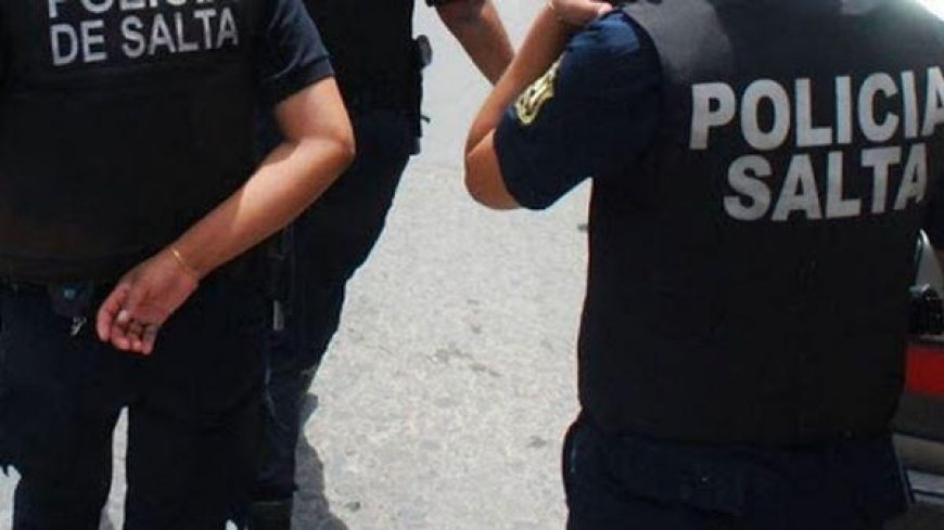 Triángulo amoroso en la Policía: descubrió a su pareja en pleno acto sexual con su jefe