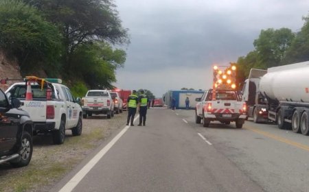 Accidente en Ruta 9: Falleció una persona en el choque entre una camión y una kangoo