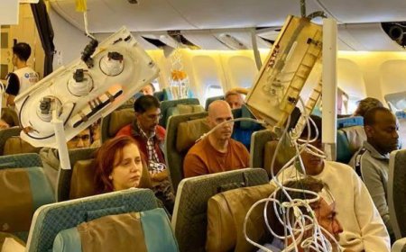 Al menos un muerto y 30 heridos en un vuelo de Singapore Airlines por fuertes turbulencias