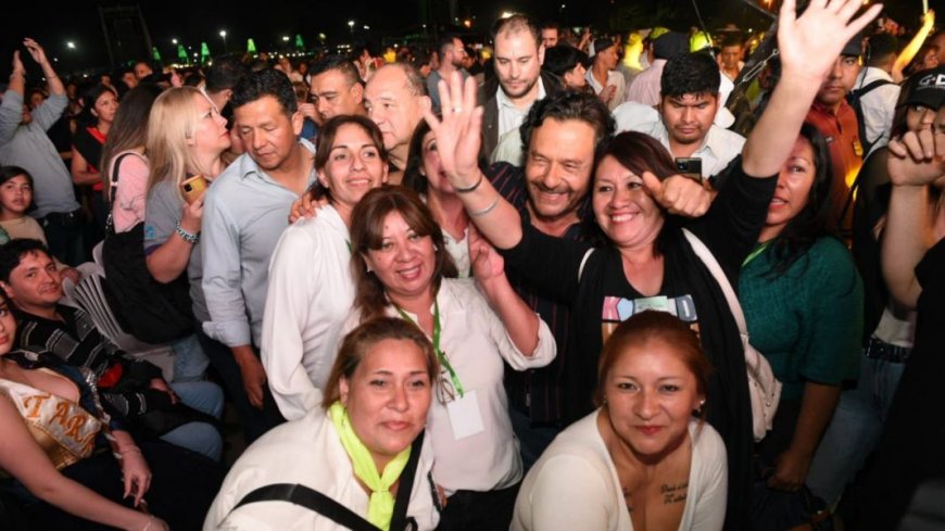 El gobernador Sáenz junto al pueblo de Tartagal festejó el centenario de la ciudad