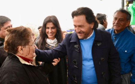 Sáenz en la Expo Mercado: “nuestros emprendedores y productores son fundamentales en la economía local"