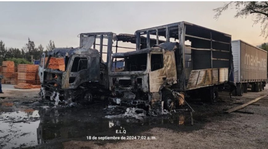 Se incendiaron dos camiones en el Parque Industrial