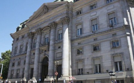 La Justicia frenó la conversión del Banco Nación en sociedad anónima