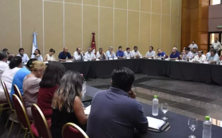 Gobierno y gremios acordaron el incremento salarial del primer semestre y otras mejoras para los empleados públicos