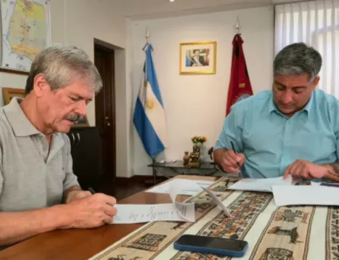 Firma de convenios para la apertura de Centros de Primera Infancia en General Ballivián y Rosario de Lerma