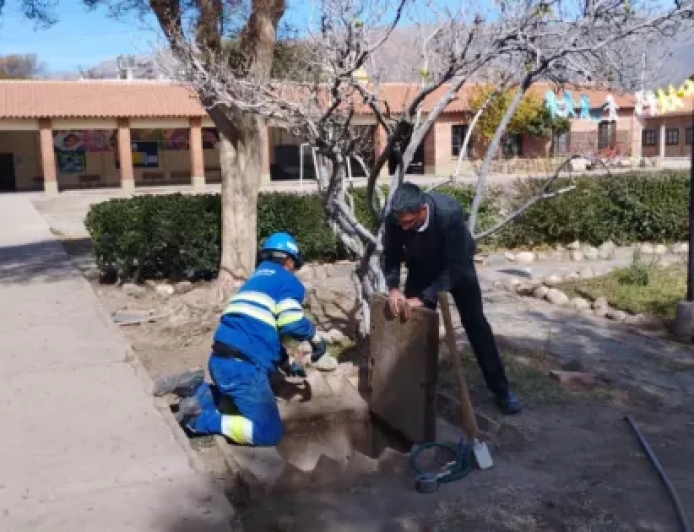 Supervisan las instalaciones internas de escuelas previo al inicio de clases