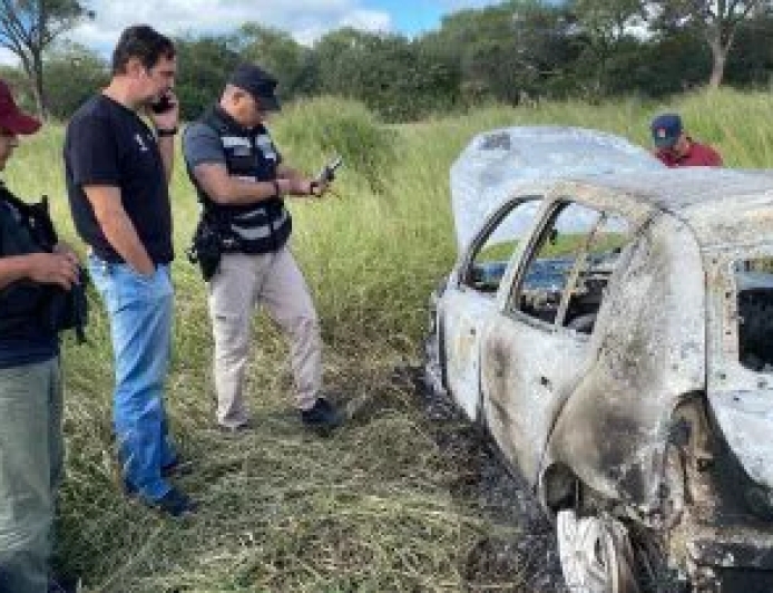 Emboscada, tiros y un auto quemado en Rosario de la Frontera