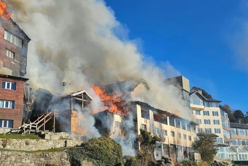 Feroz incendio en un histórico hotel turístico de Bariloche