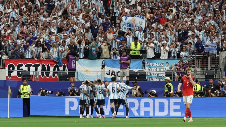 Con un doblete de Messi, Argentina venció 2-0 a Austria