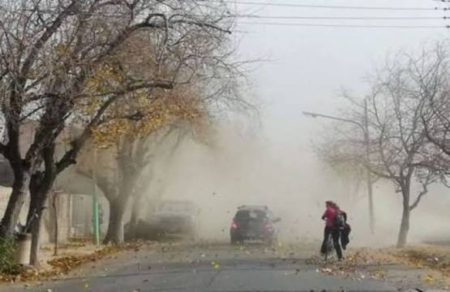 Alerta por vientos e incendios forestales en la ciudad durante los próximos días