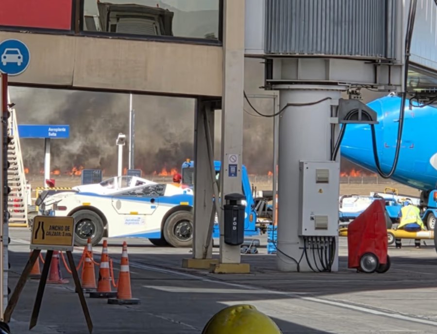 Incendios en cercanías al Aeropuerto por el viento zonda