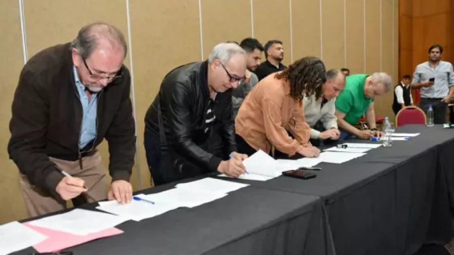 Acuerdo paritario: los empleados públicos tendrán un incremento del 13,5%