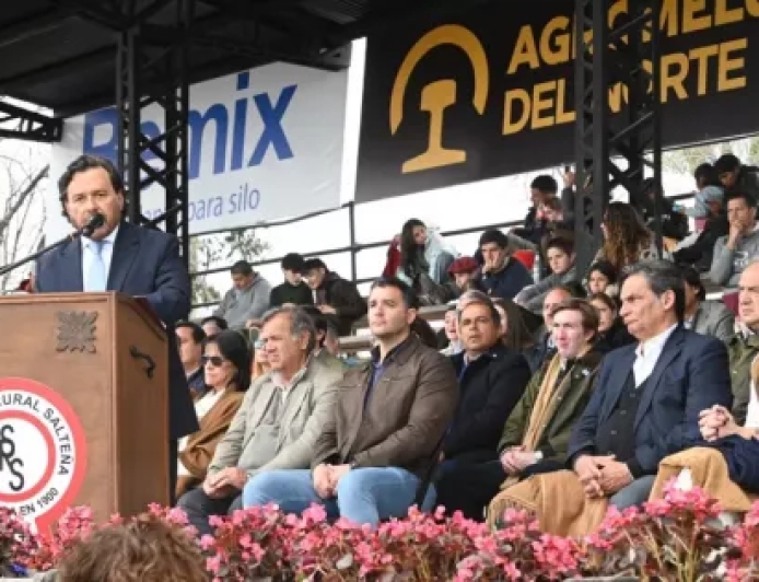 Sáenz defendió la producción en la Expo Rural y reclamó un federalismo real con igualdad de oportunidades para las provincias que producen