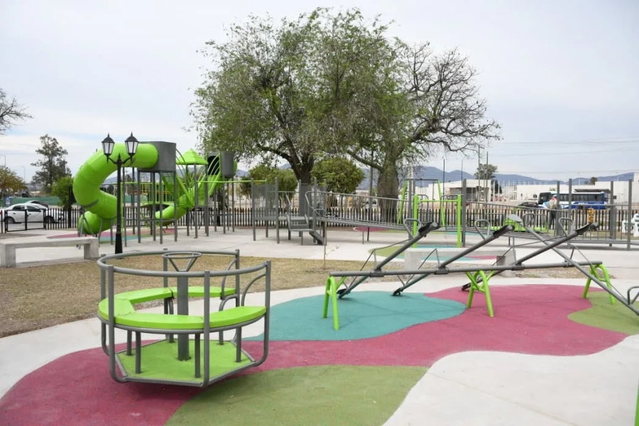 Plan Vial Zona Sur: concluyó la renovación integral de la plaza El Niño Feliz